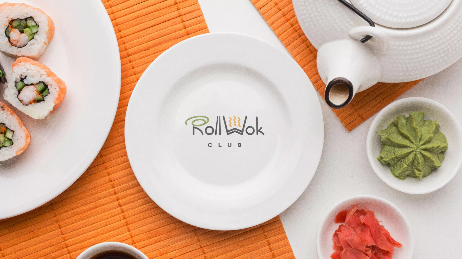 Разработка логотипа и фирменного стиля суши-бара «Roll Wok Club» в Черноголовке